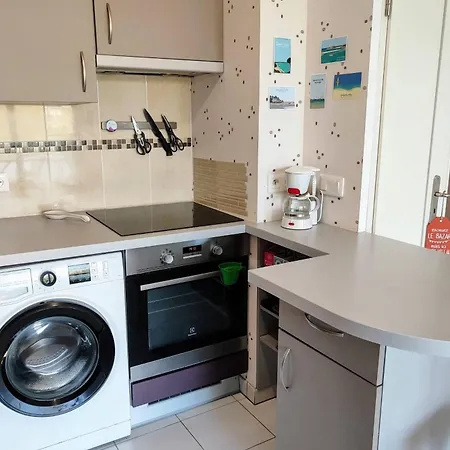 Le Salluste Cosy T2 With Balcony In