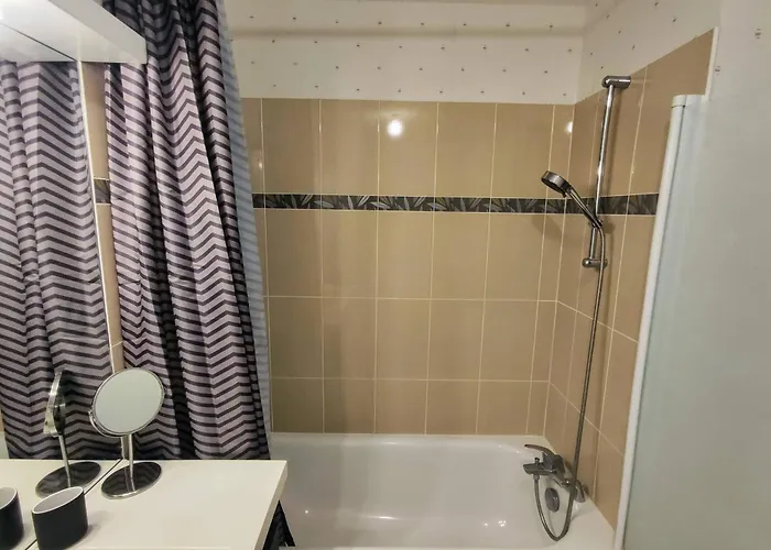 Le Salluste Cosy T2 With Balcony In Апартаменты *