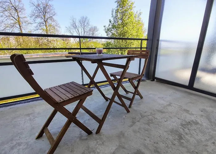 Le Salluste Cosy T2 With Balcony In